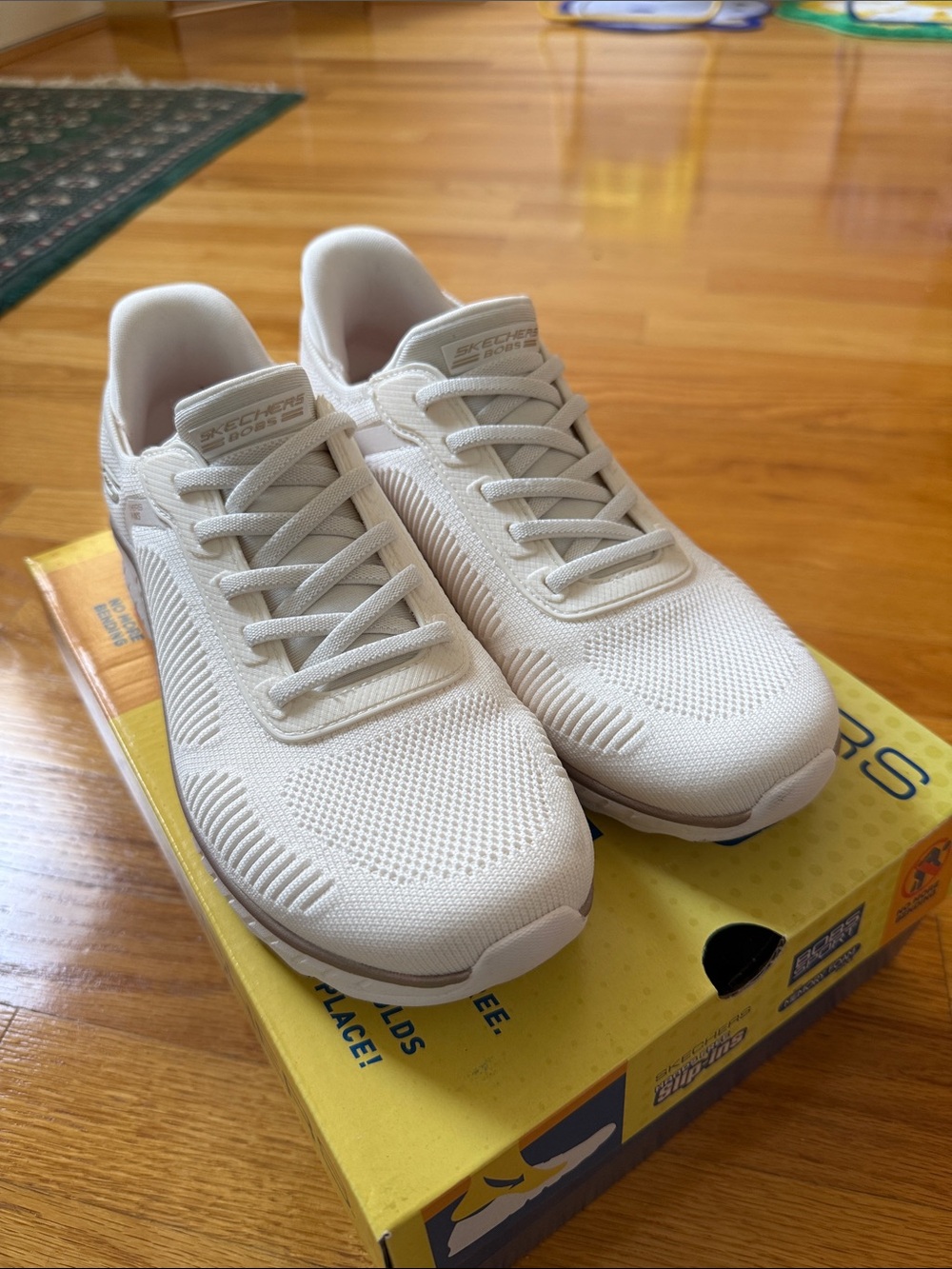 Skechers Ladies Bobs Sport Squad Sneakers -White/Gold